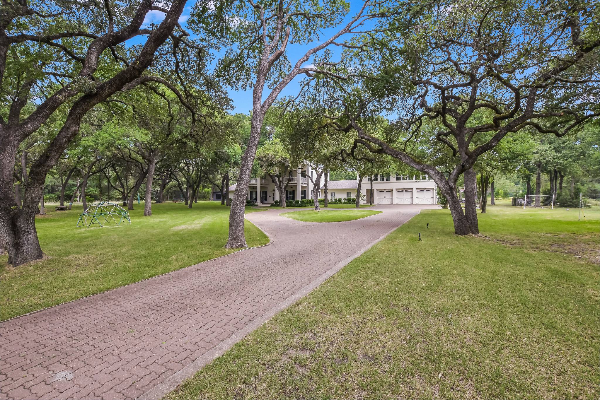 Graham Villa - Image 42