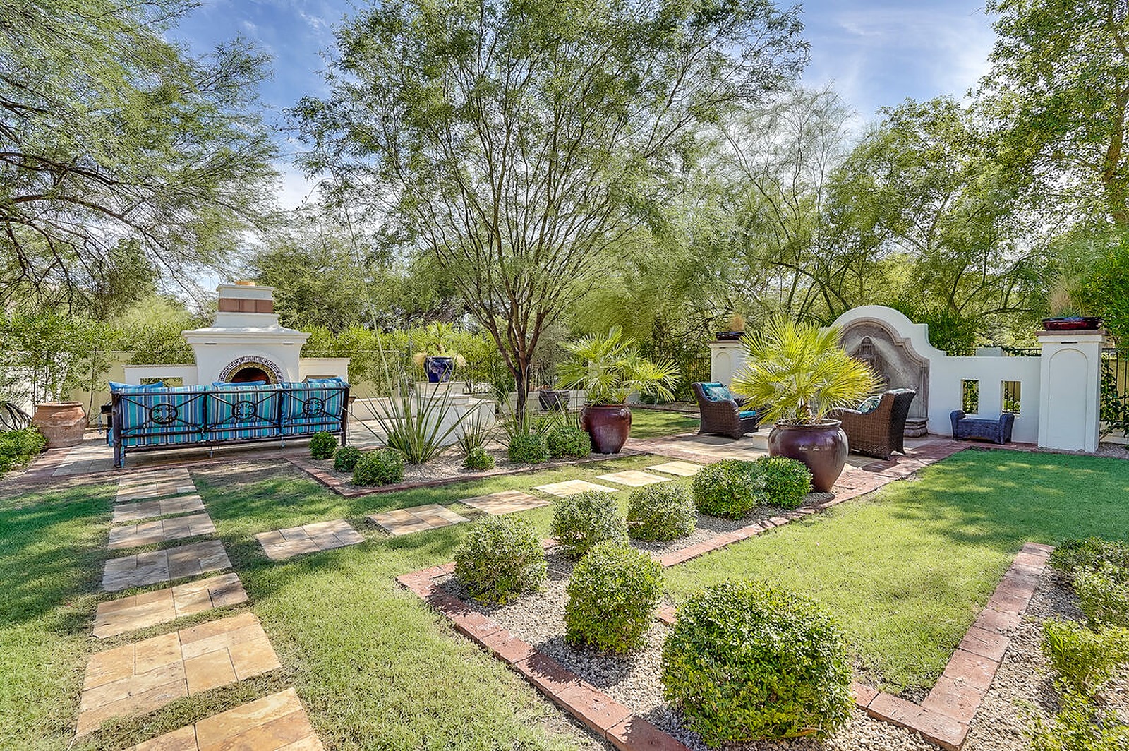 Valley Manor - Image 4