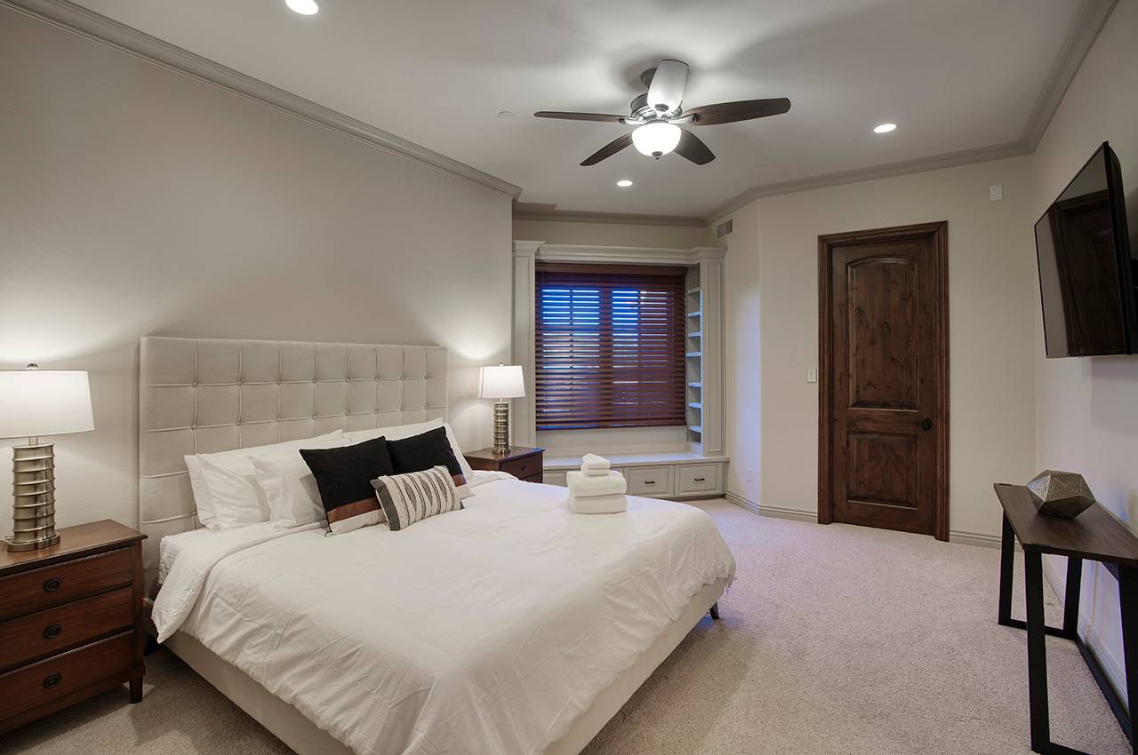 Infinity Manor - Image 29