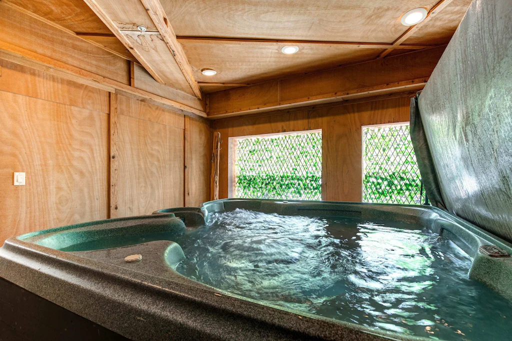 Warnick Manor - Image 20