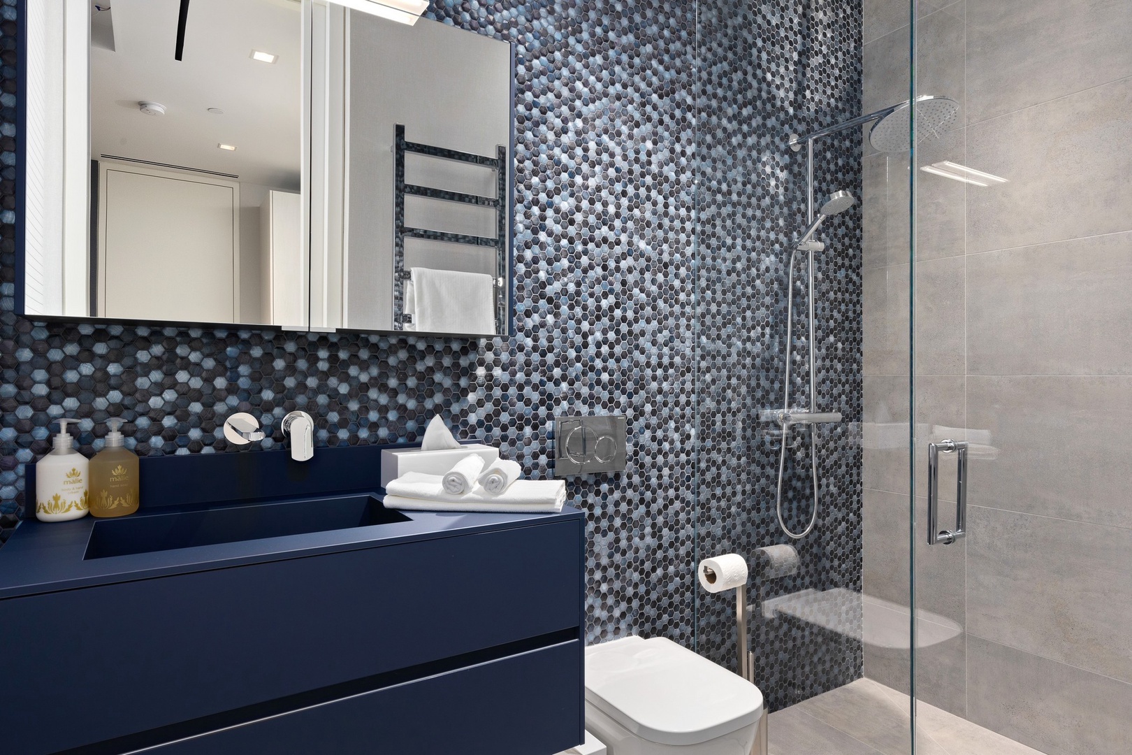 Blue Sapphire House - Image 26