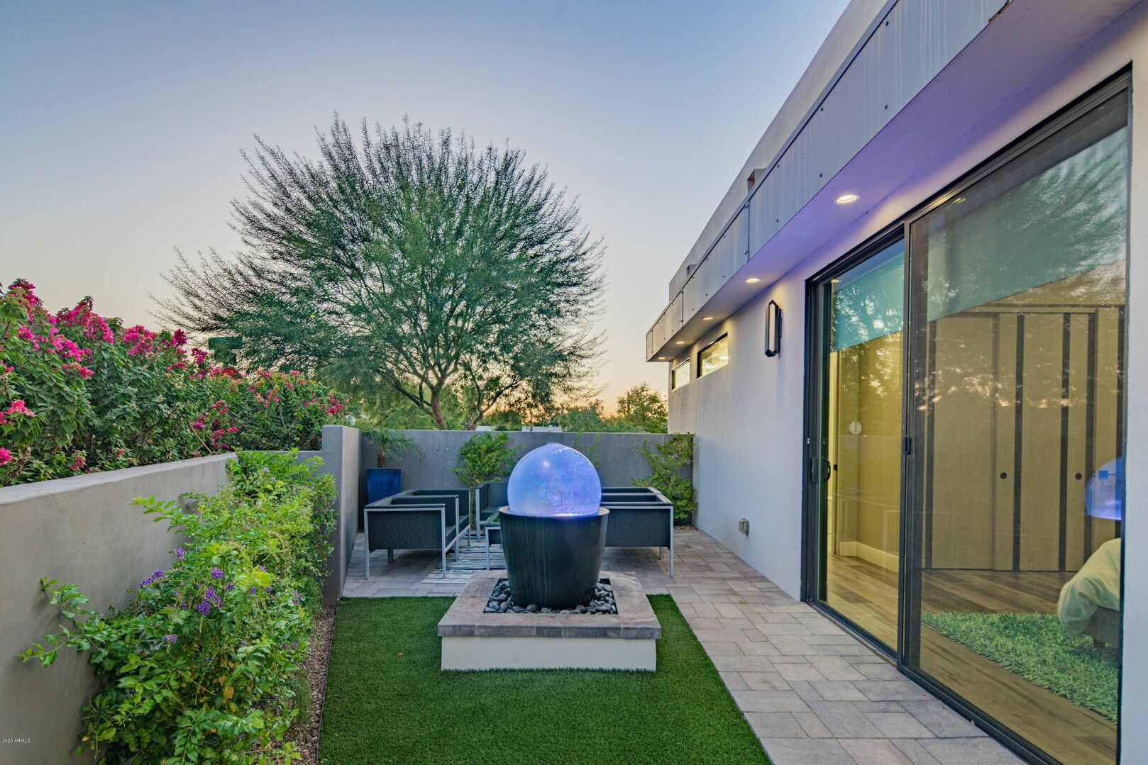 Camelback House - Image 29