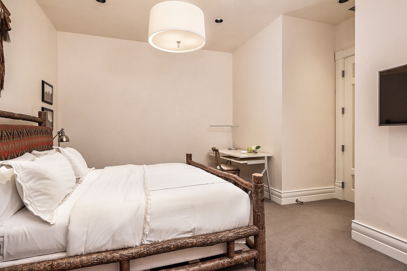 Monarch Place - Image 19