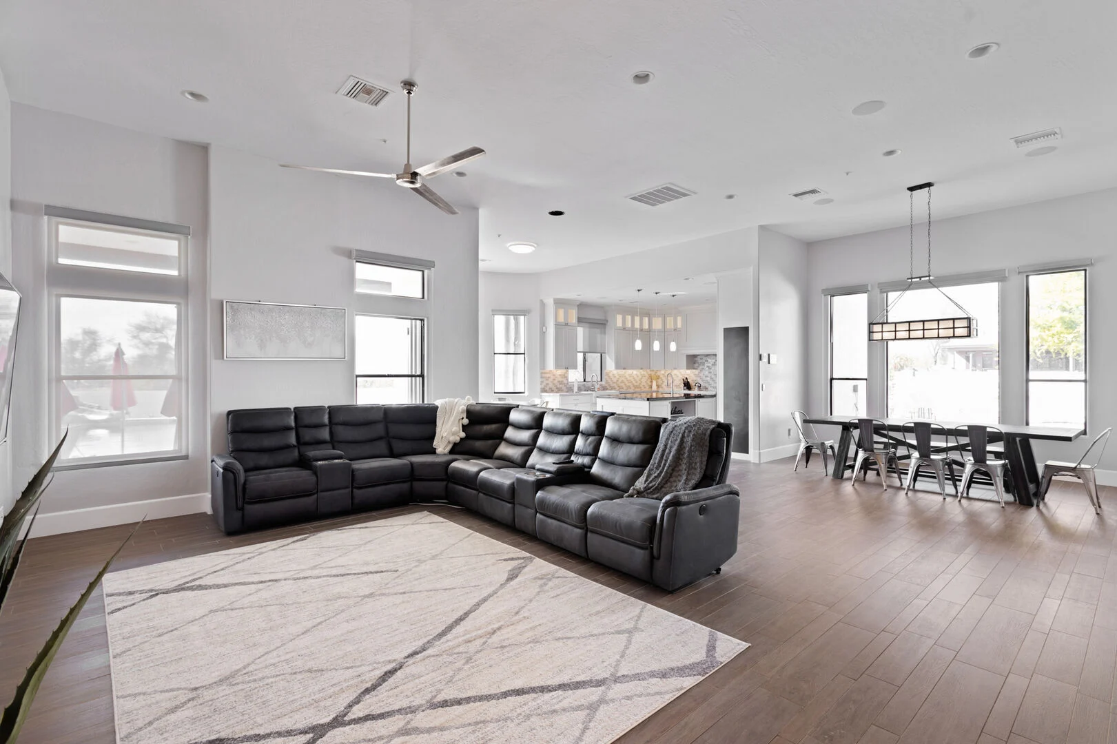 Parker Villa - Image 2