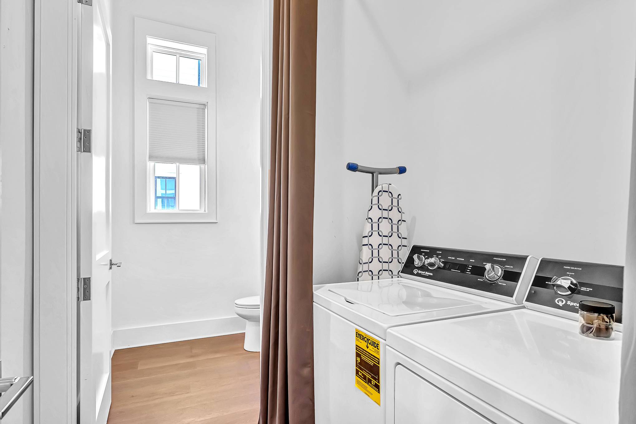 Lantern Manor - Image 32