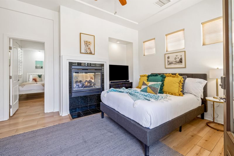 Josefina Villa - Image 30