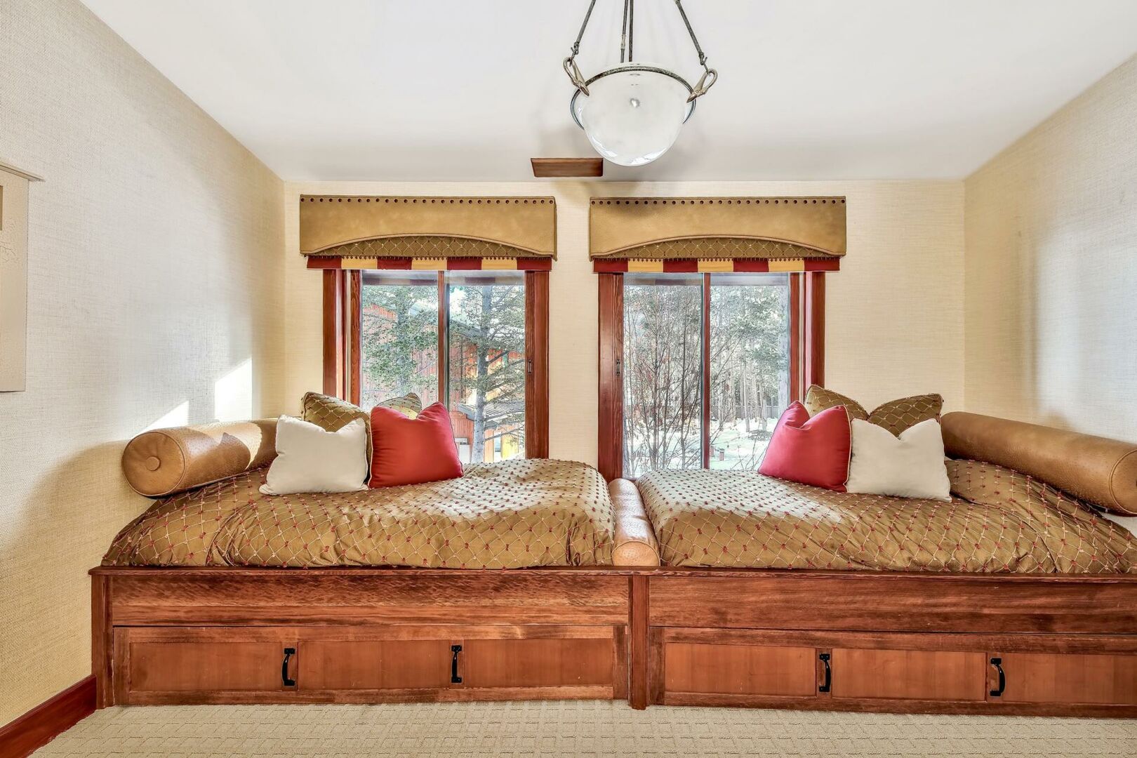 Jameson Villa - Image 12