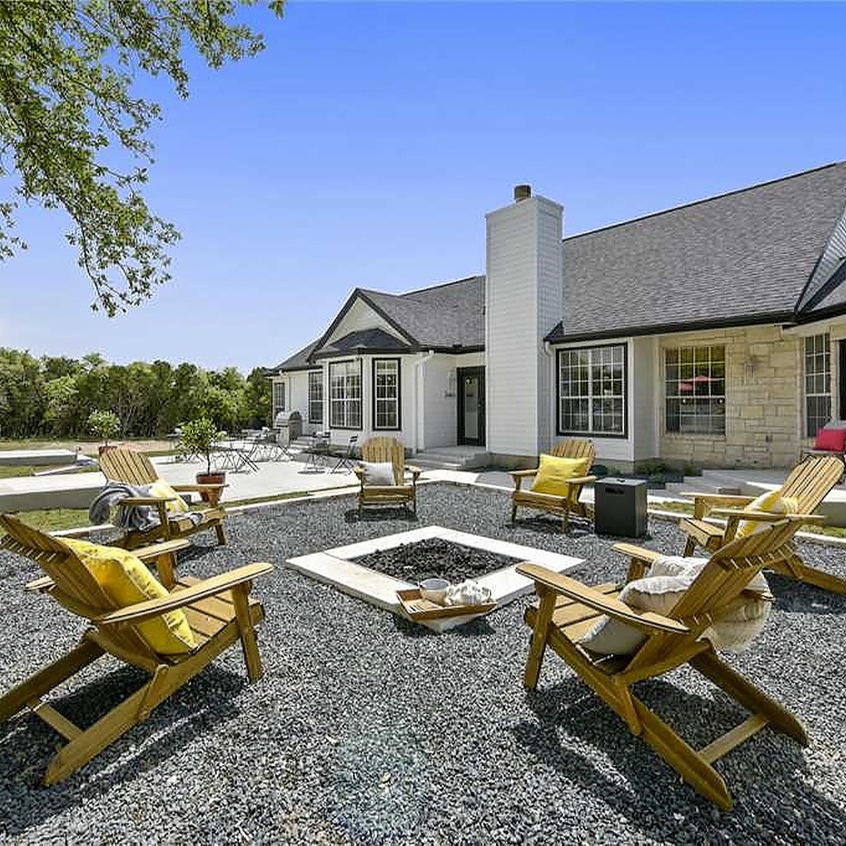 Sundown Manor - Image 2