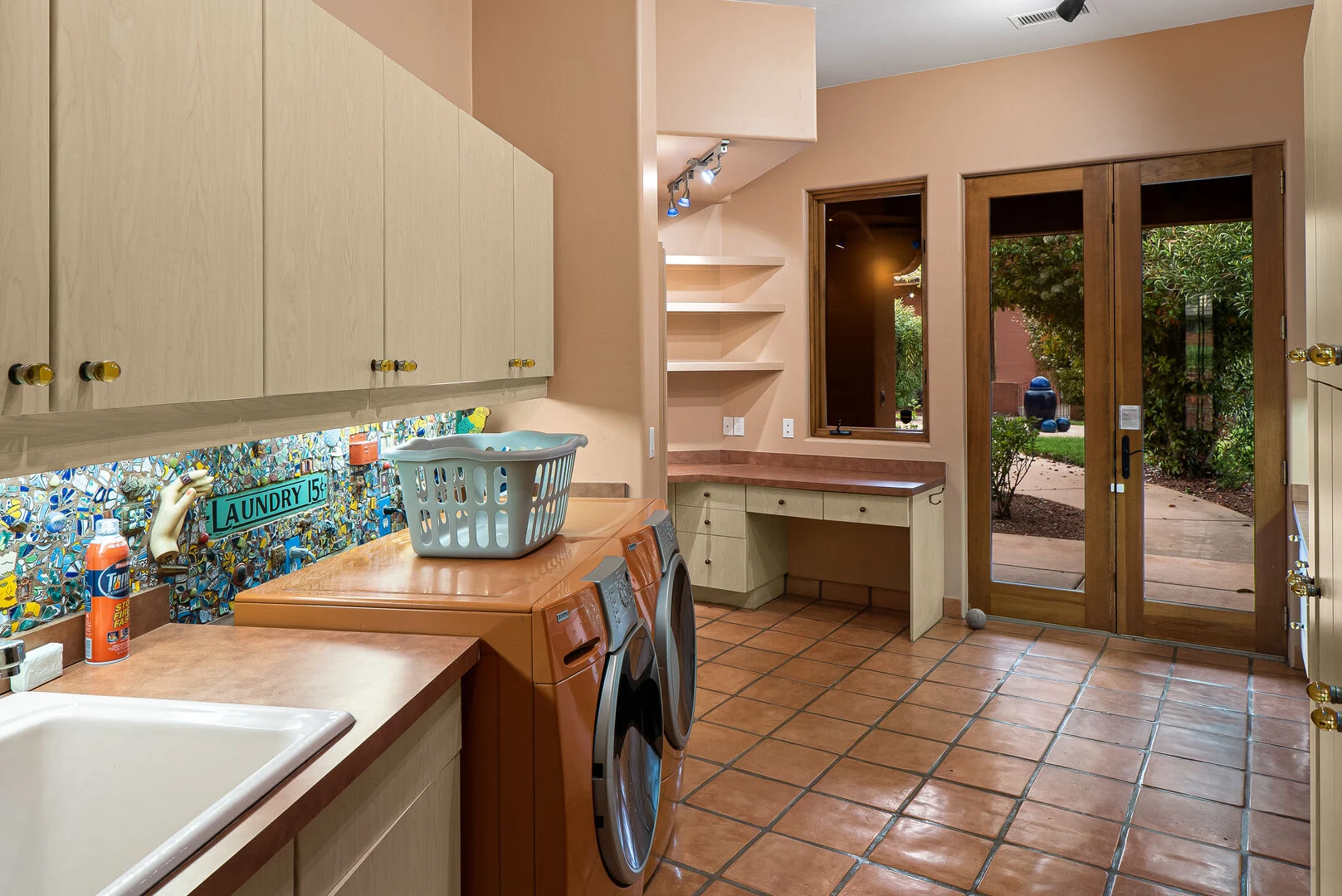 Hotsko House - Image 17