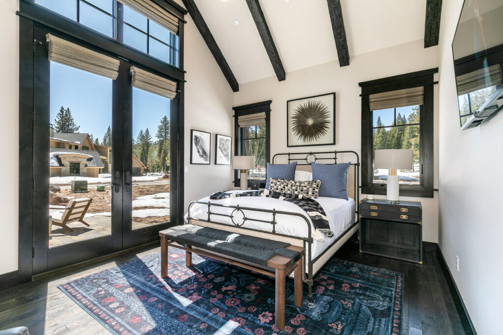 Red Fir House - Image 23