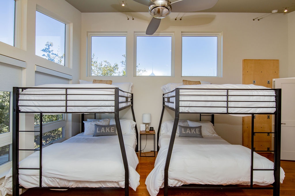 Lakeshore Place - Image 27