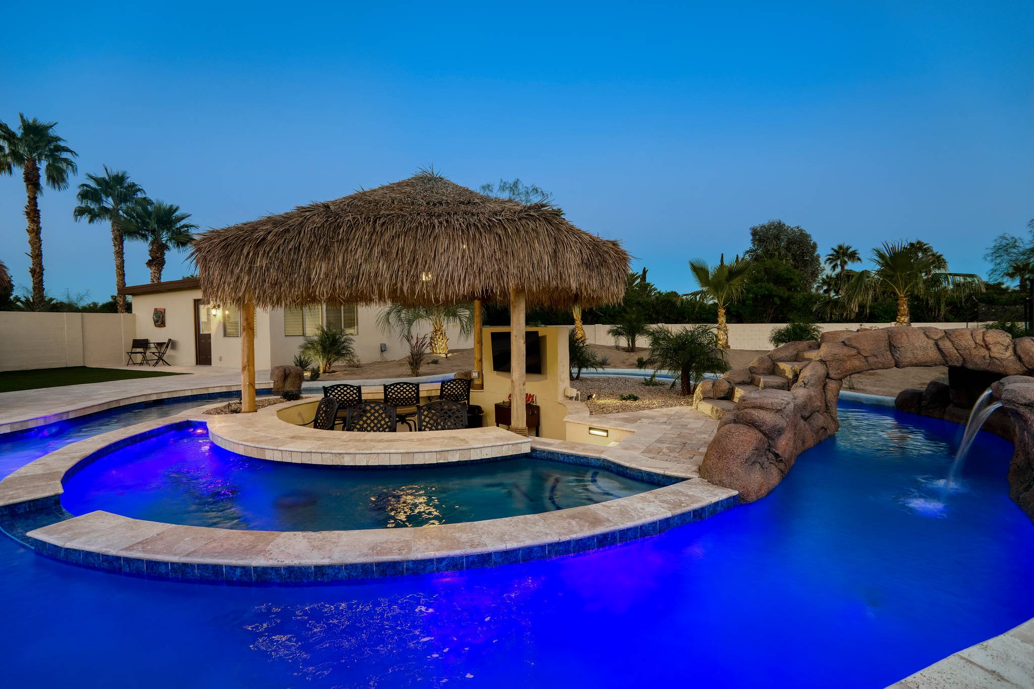 Sunrise Manor - Image 49