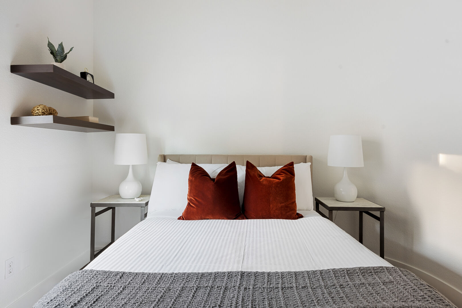 Third Mesa House - Image 16