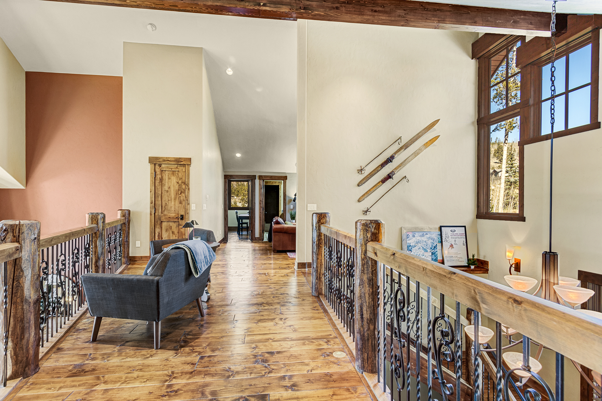 Twin Peaks Lodge - Image 18