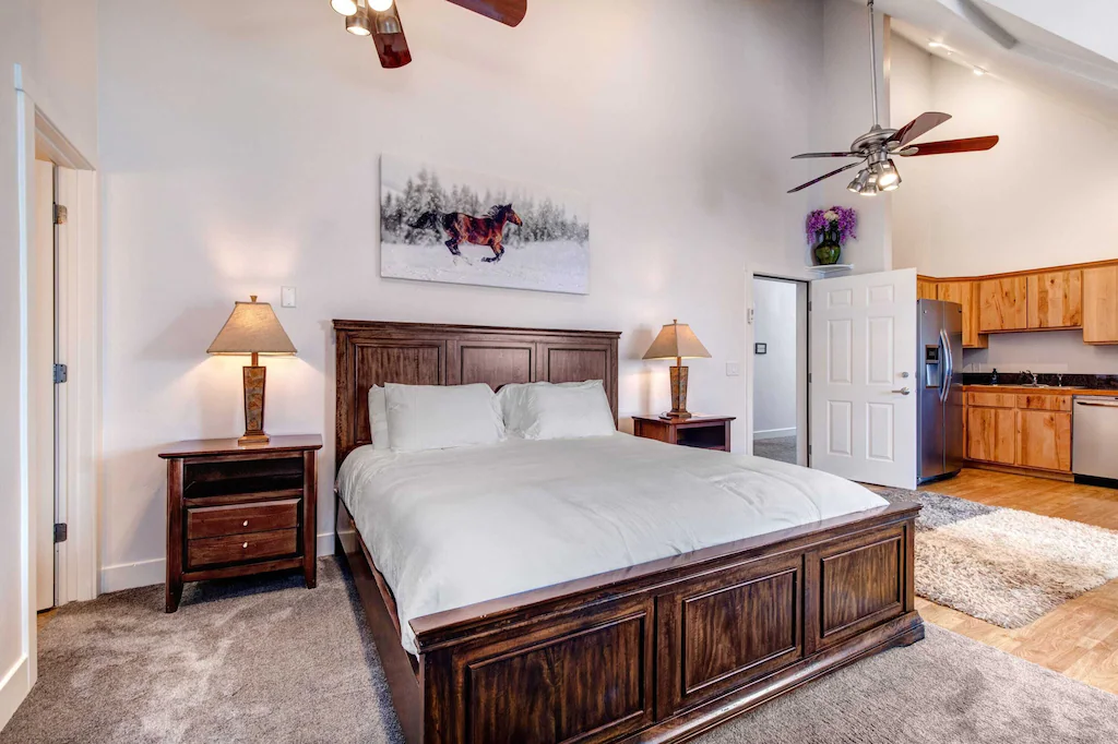 Warnick Manor - Image 36