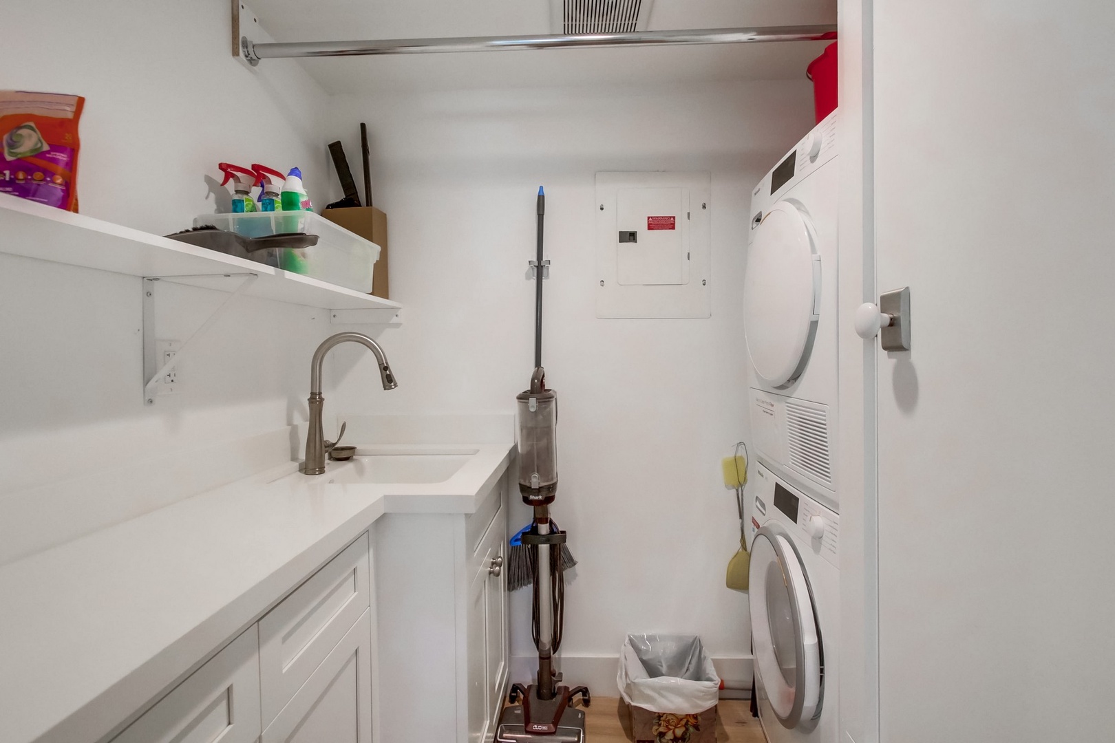 Peony House - Image 15