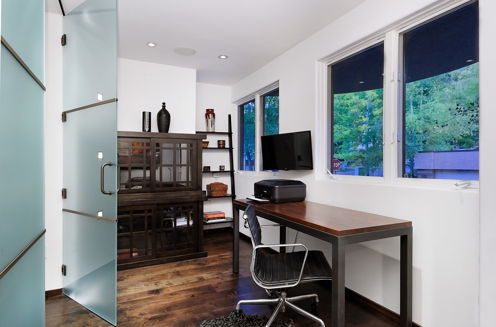 Mill Home - Image 25