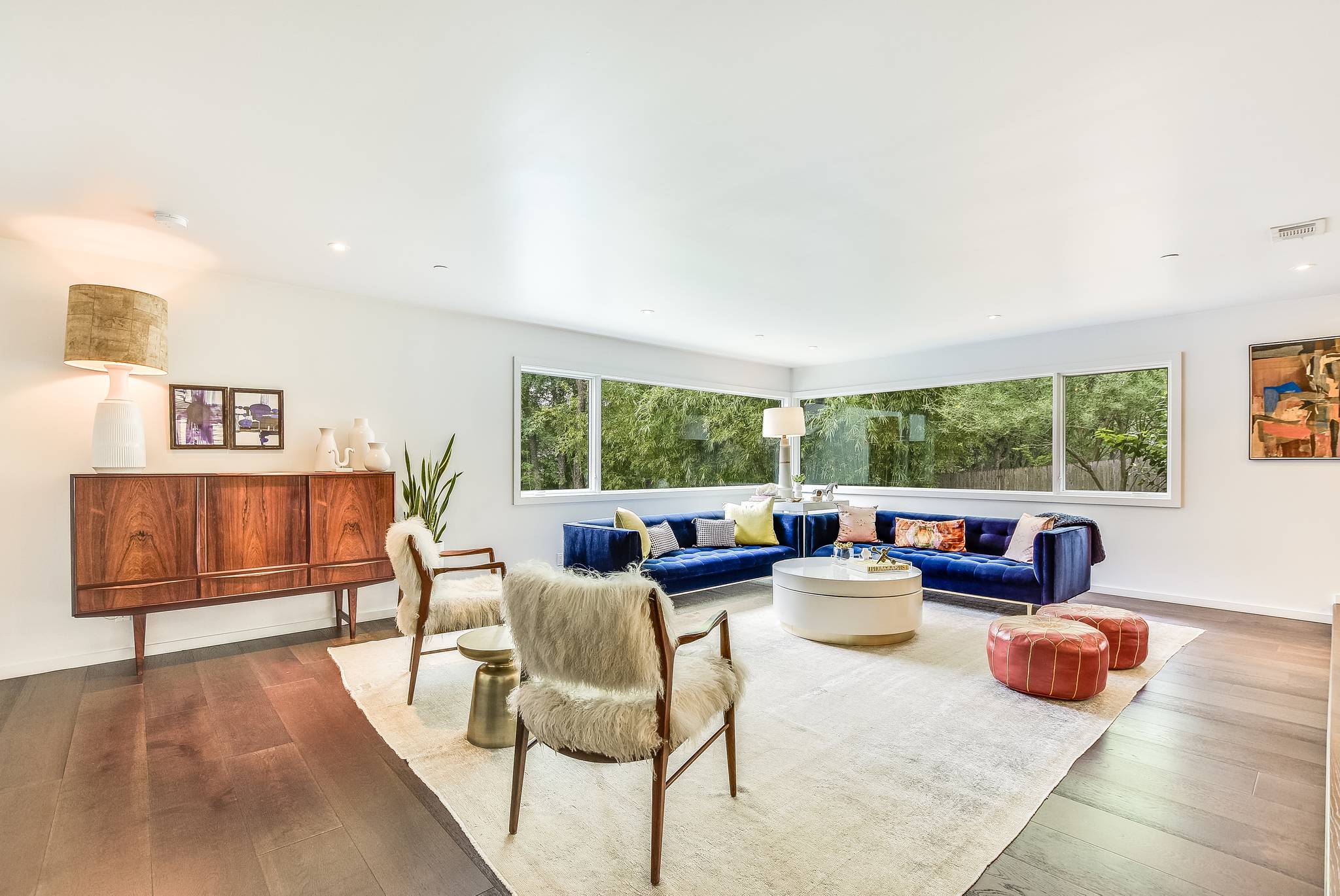 Mills Home - Image 2