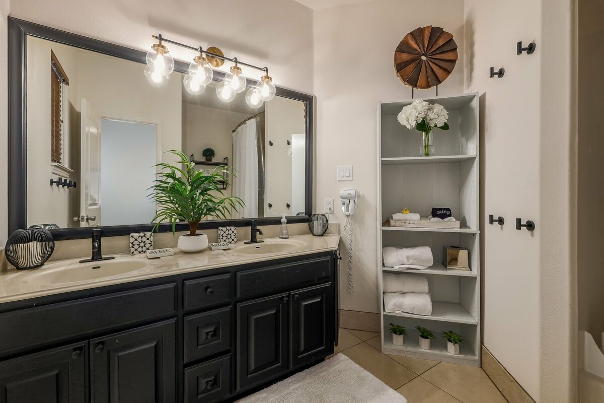 Fox Place - Image 25