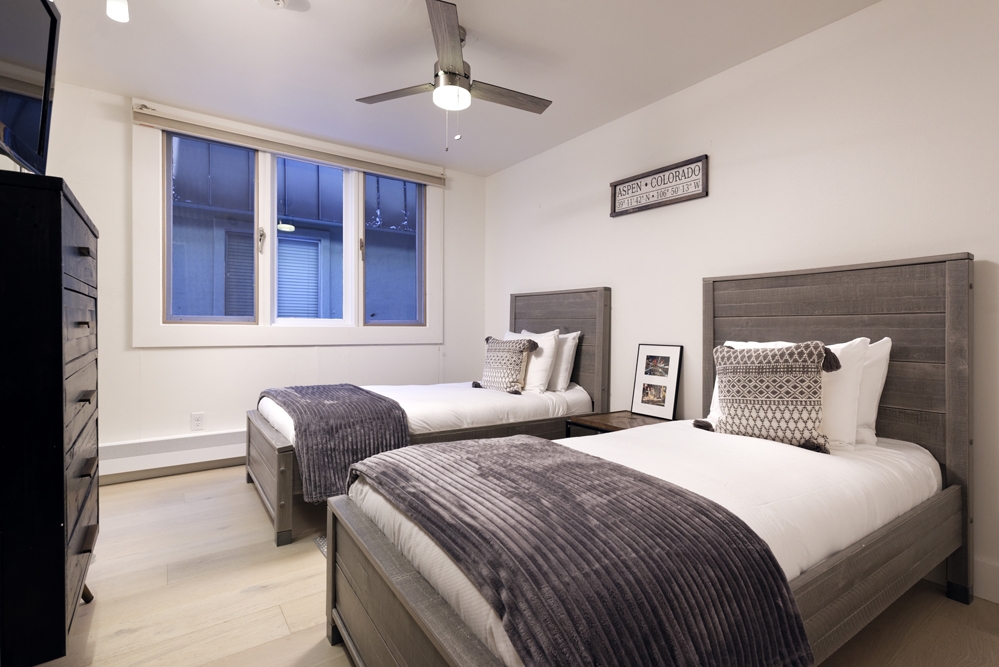 Waters Home - Image 10