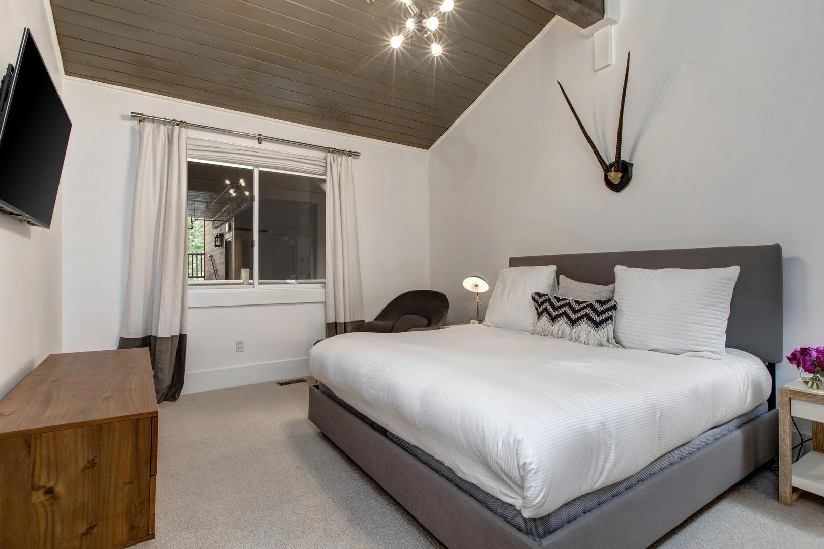 Deer House - Image 38