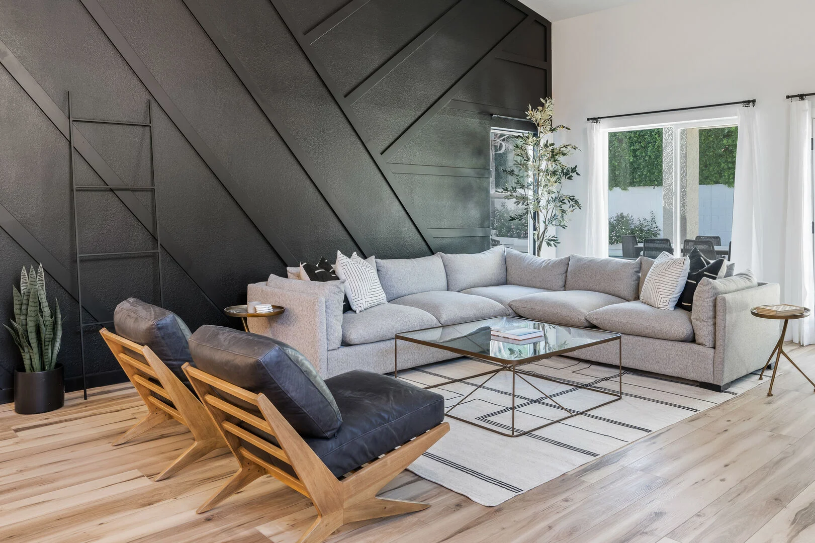 Sandra Place - Image 4