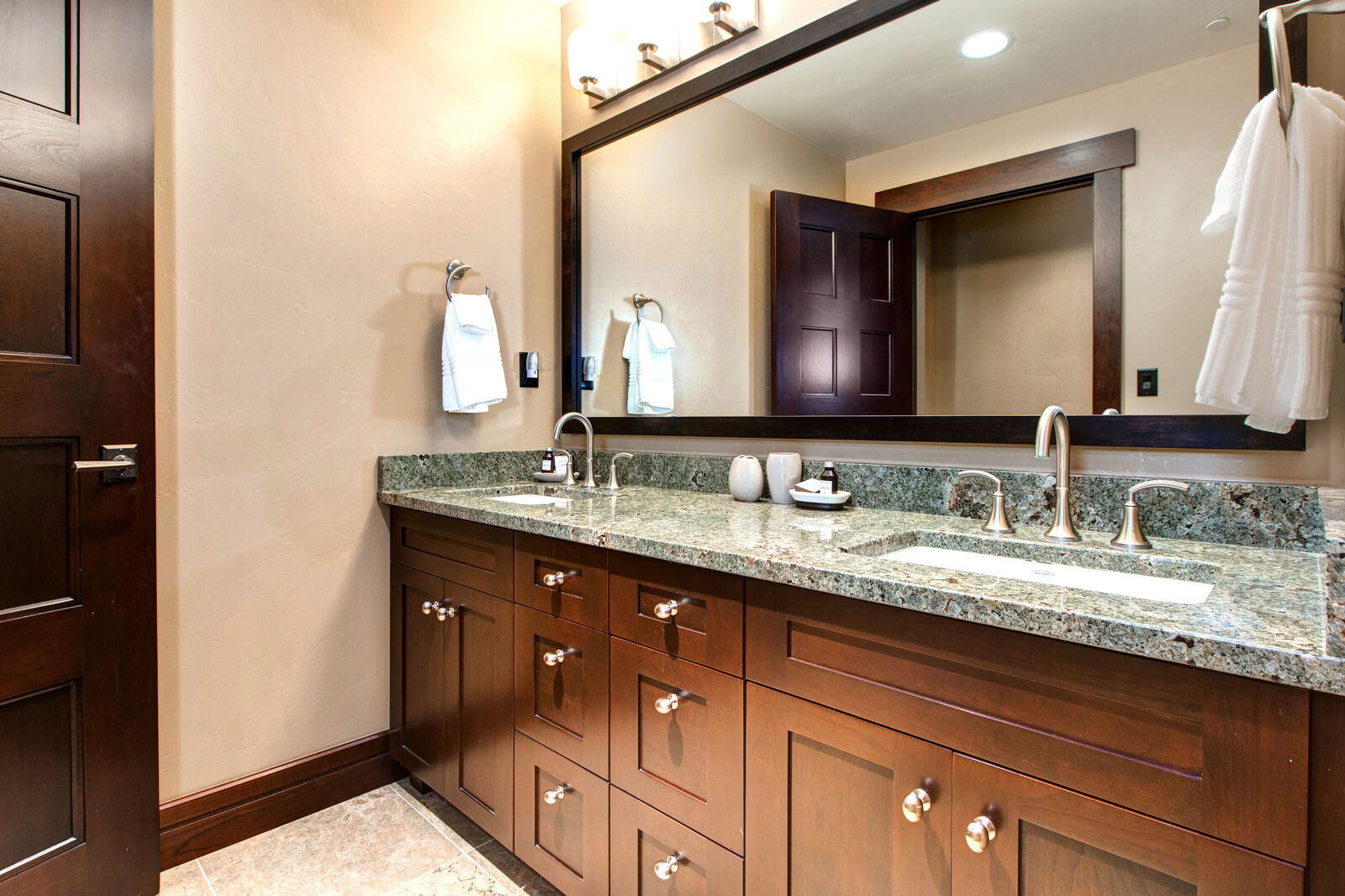 Peak Home - Image 21