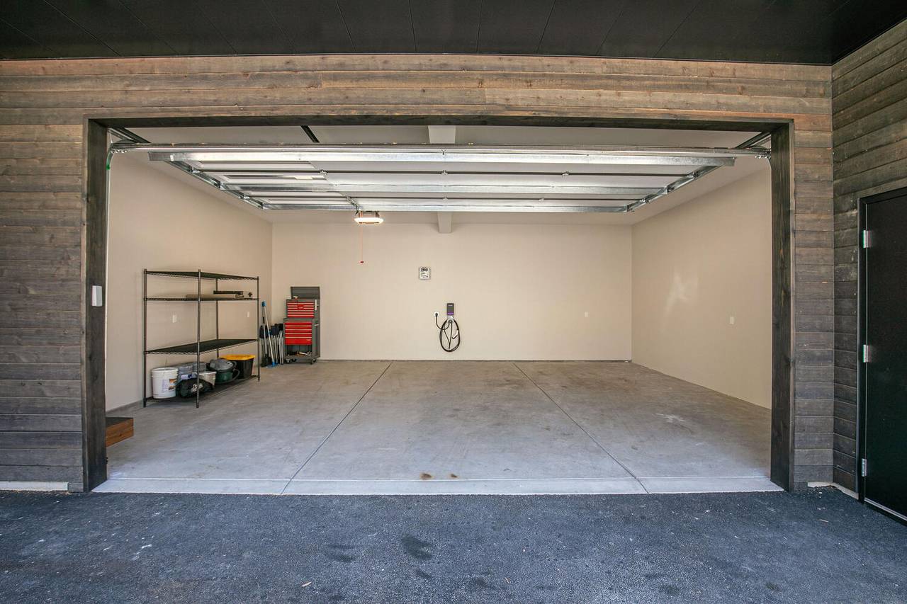 Spring House - Image 38