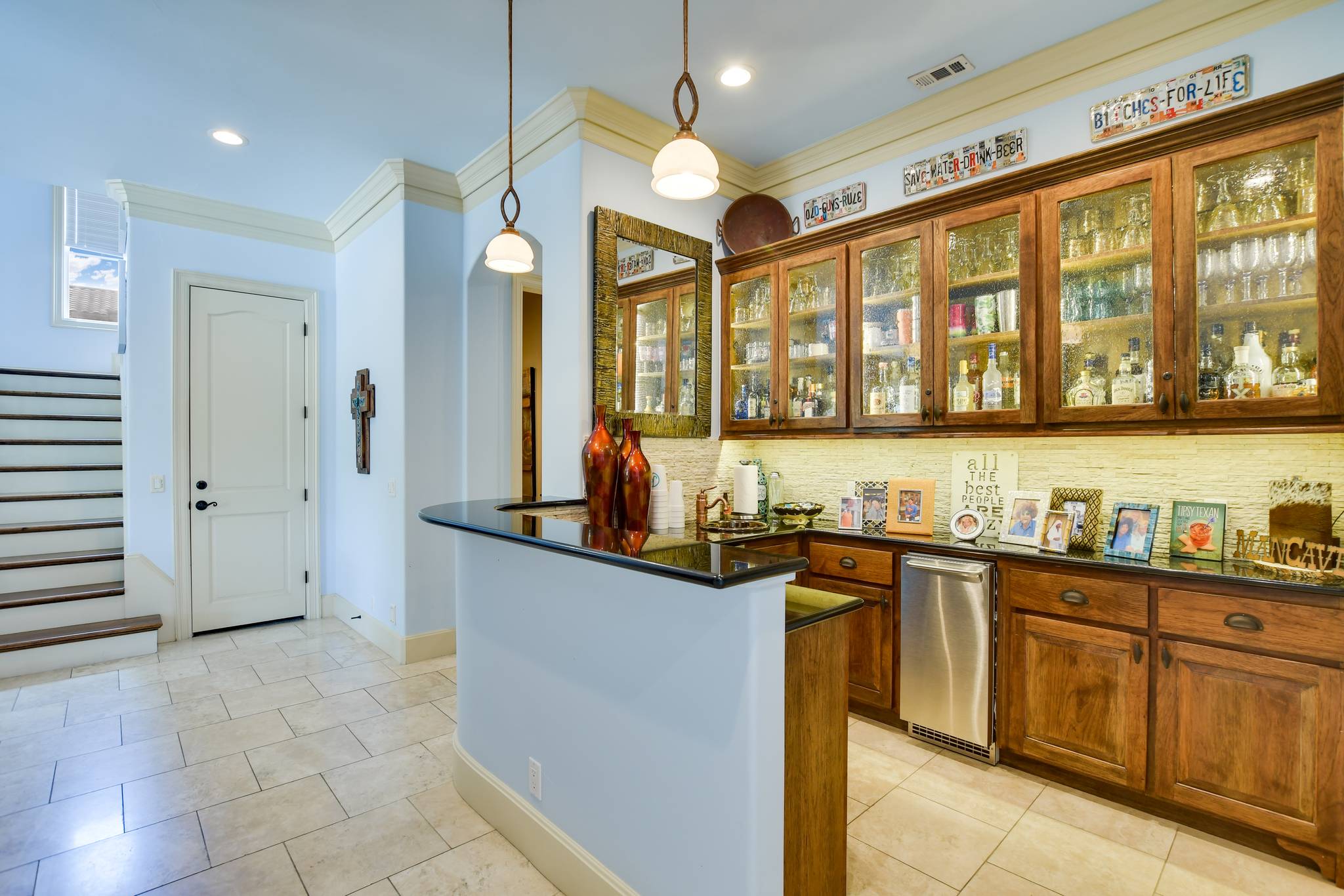 Janis Villa - Image 15