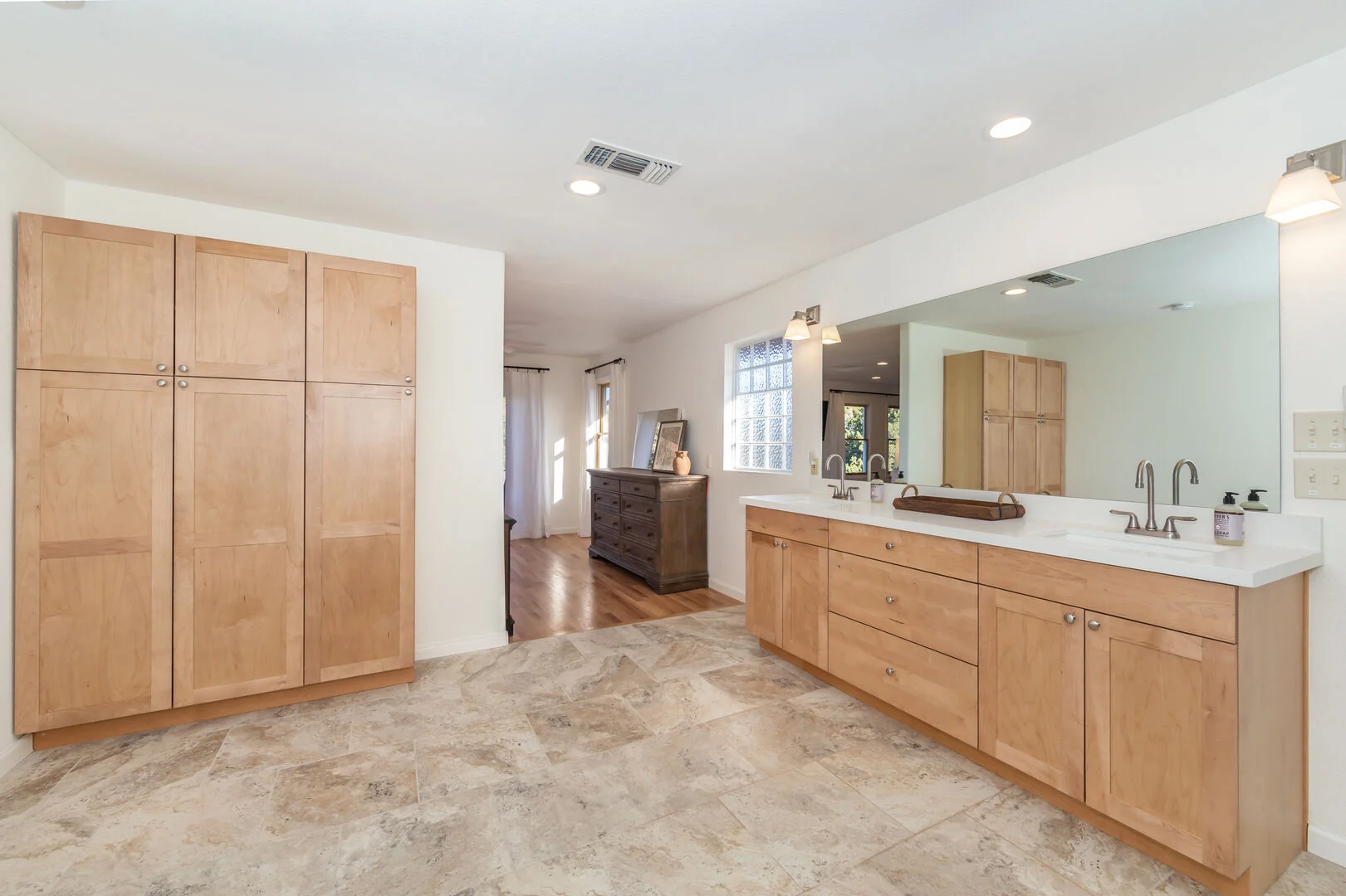 Roja Place - Image 35