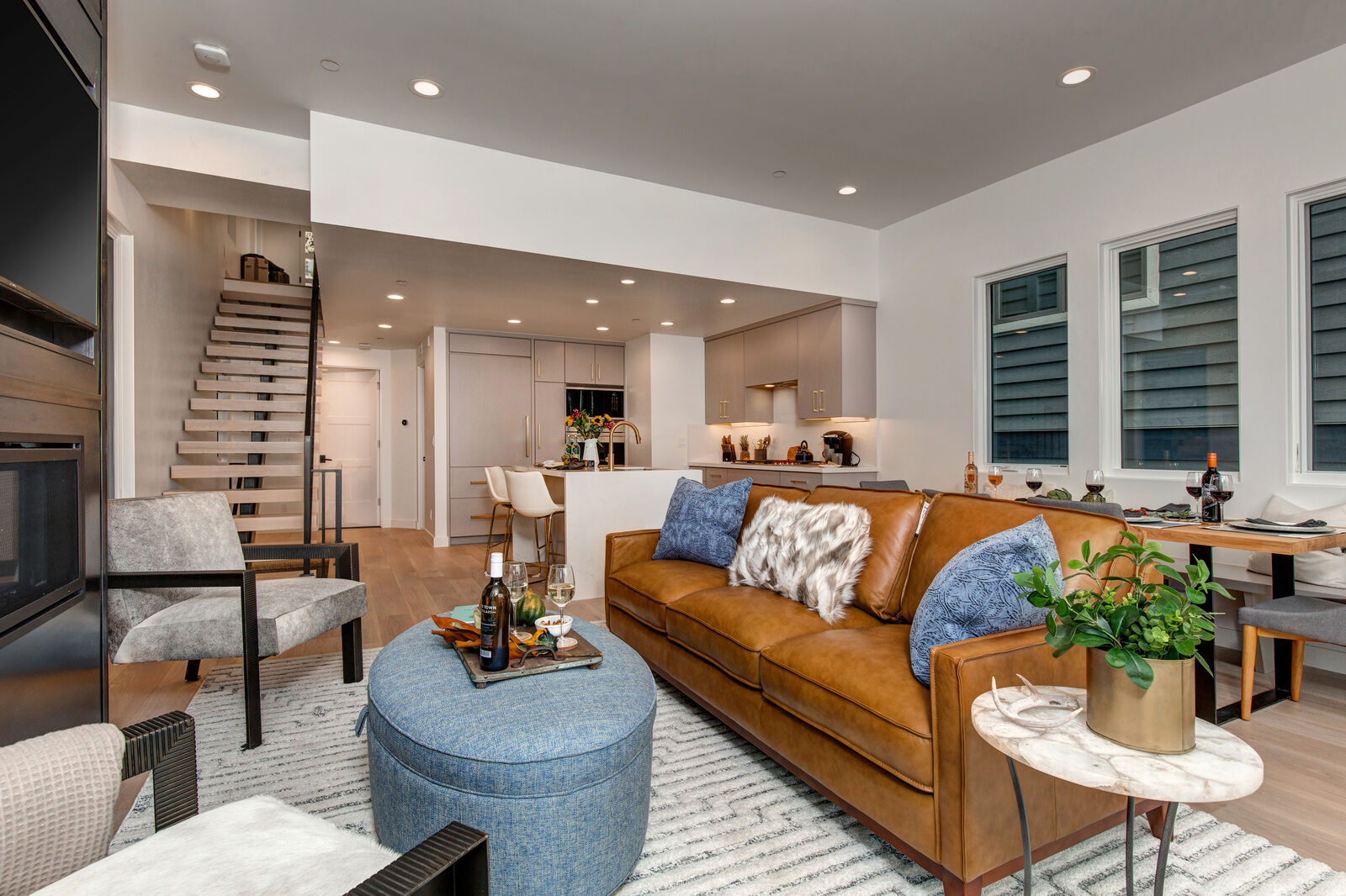 Lowell House - Image 5