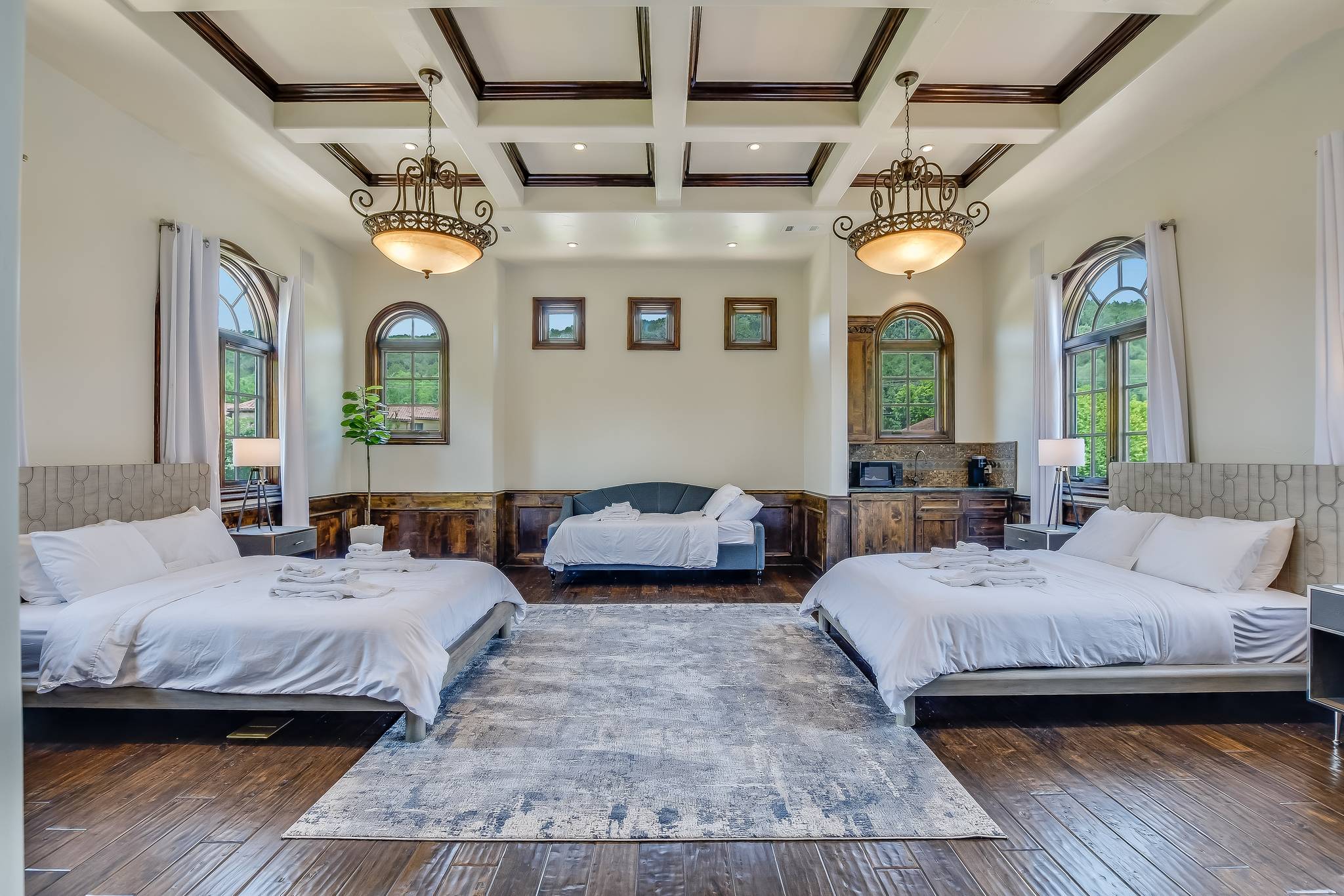 Woodrow Manor - Image 33