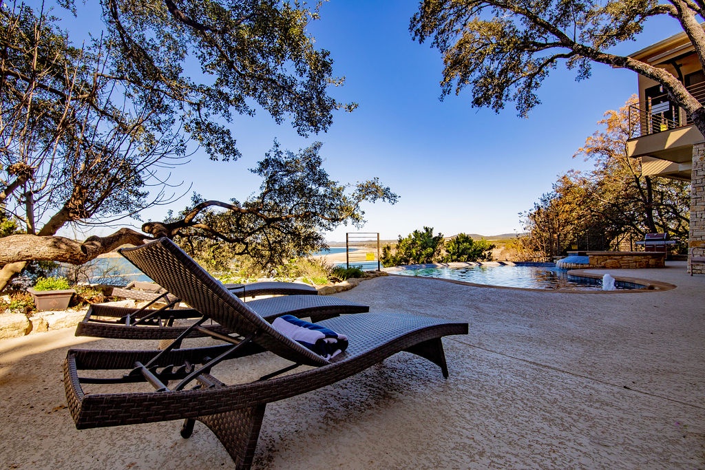 Lakeshore Place - Image 44