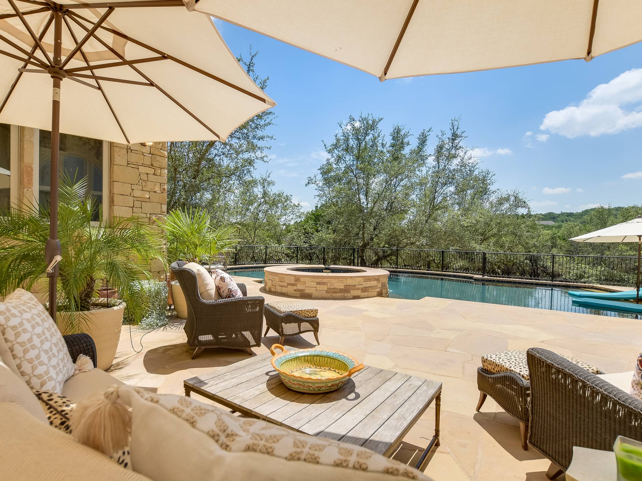 Rock Cedar House - Image 35