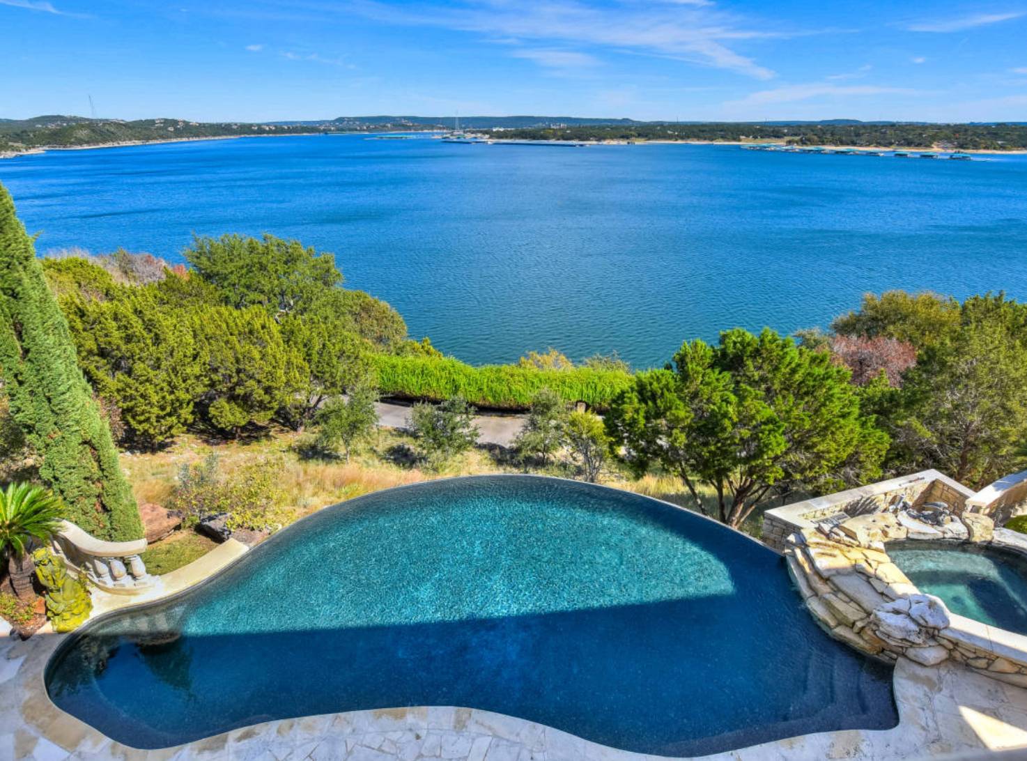 Vaughan Manor - Image 49