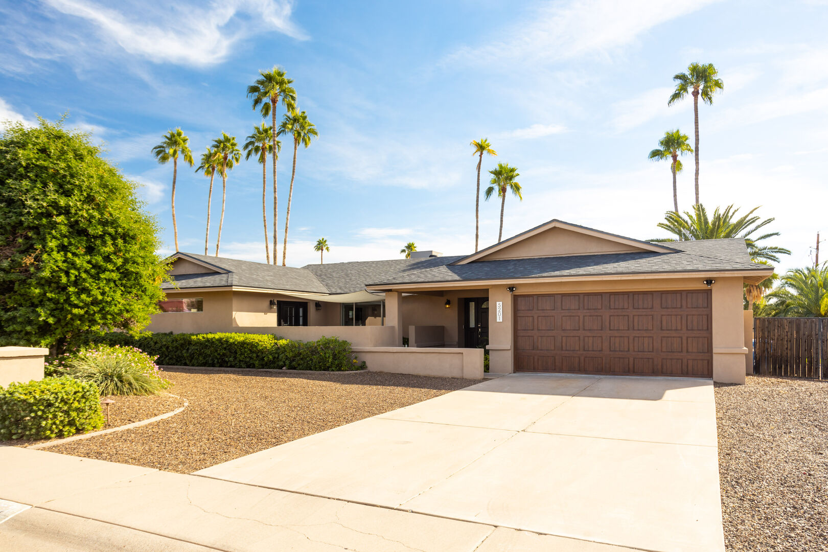 Winchcomb House - Image 2