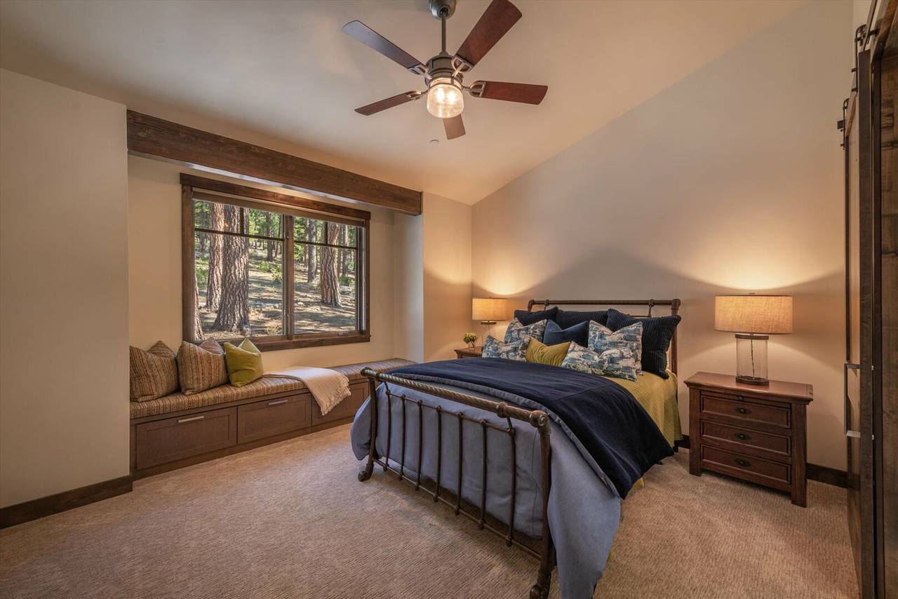 Jacobson House - Image 13