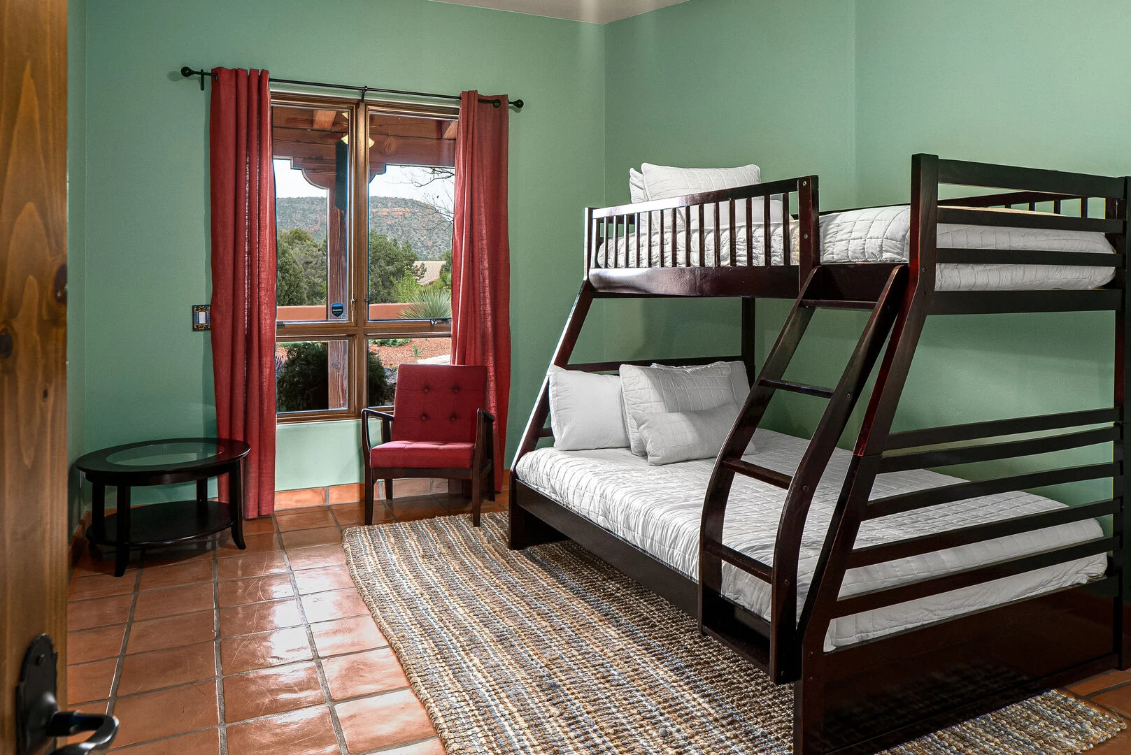 Hotsko House - Image 26