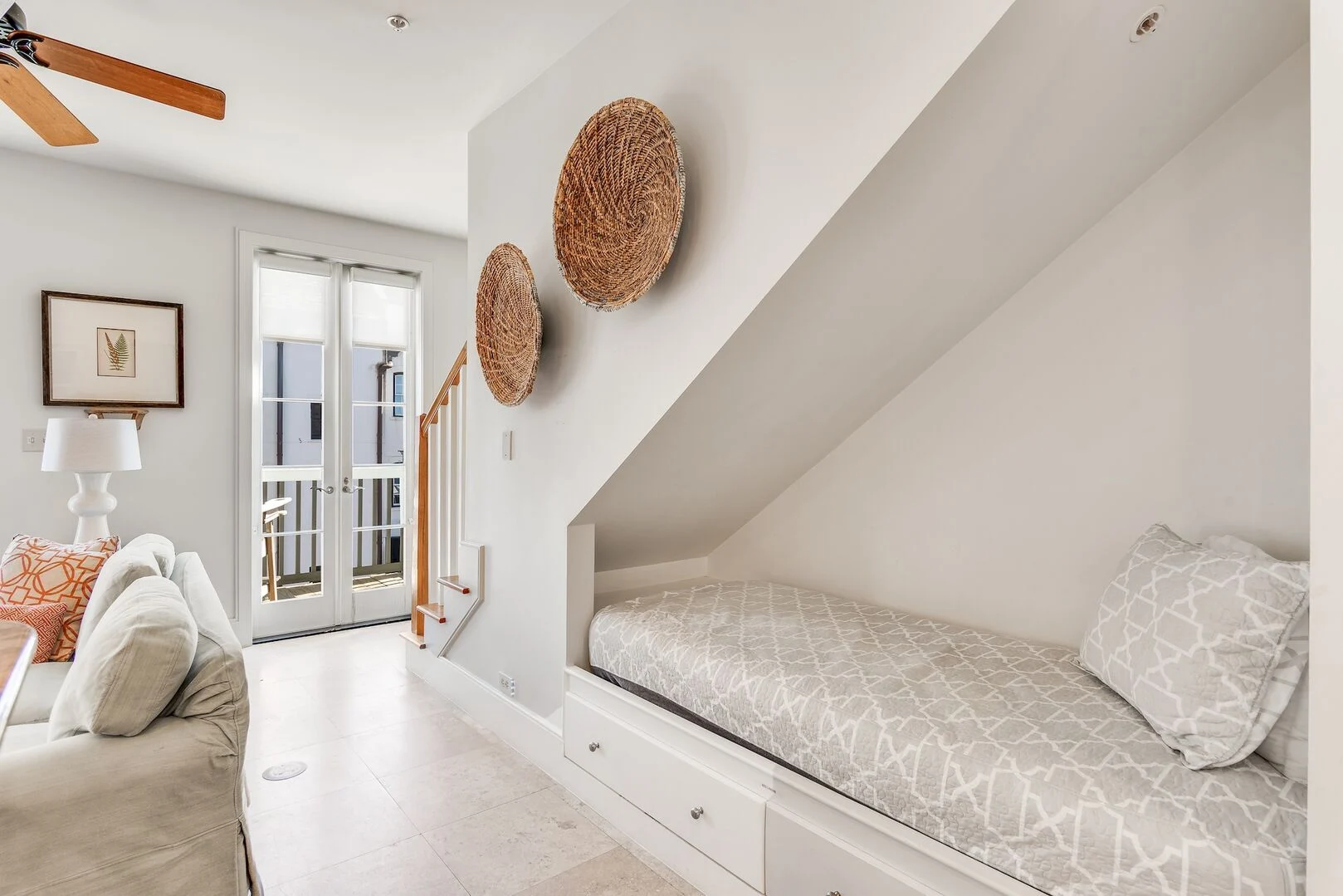 Main Street Penthouse - Image 9