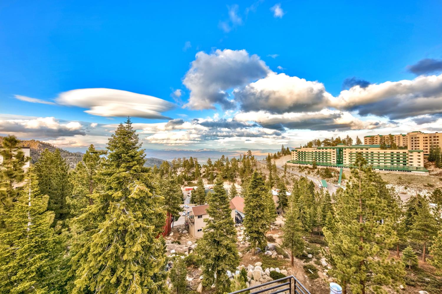 Sapphire House - Image 40