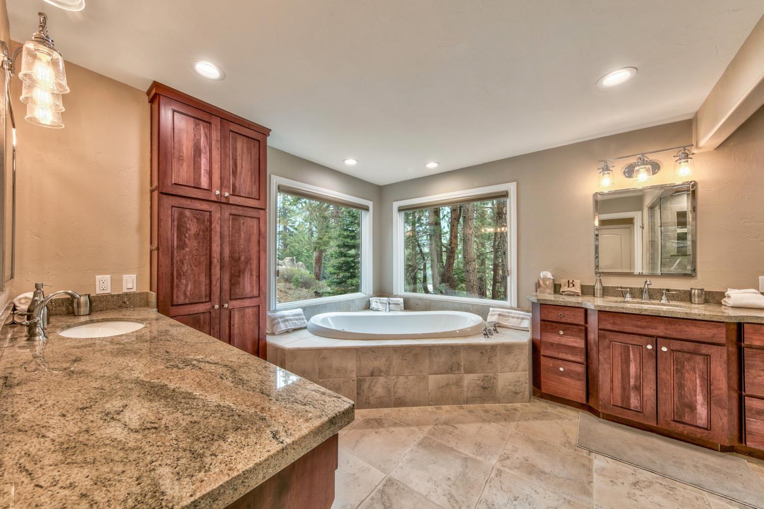 Barton House  - Image 23