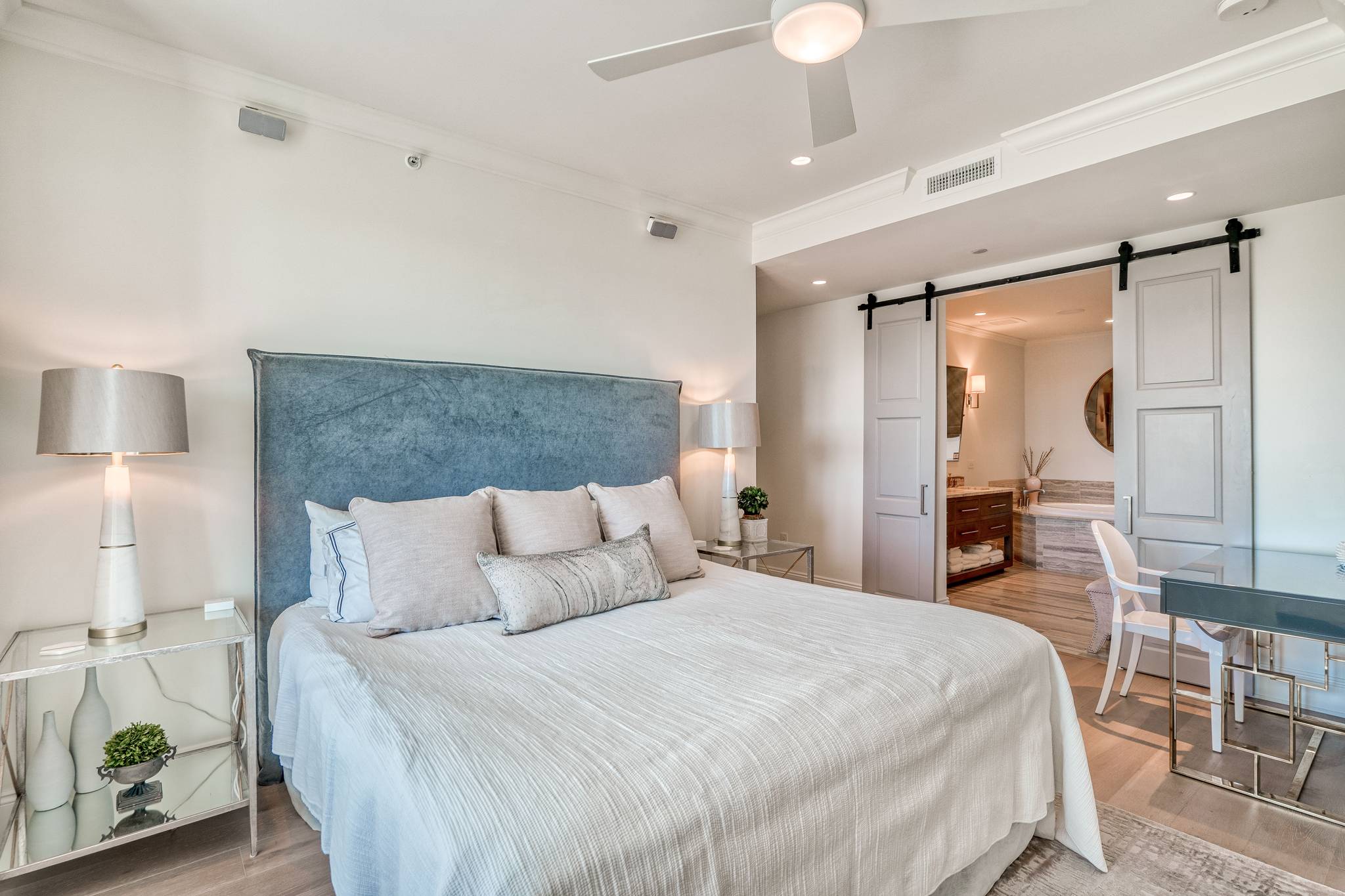 Blue Oasis Home - Image 24