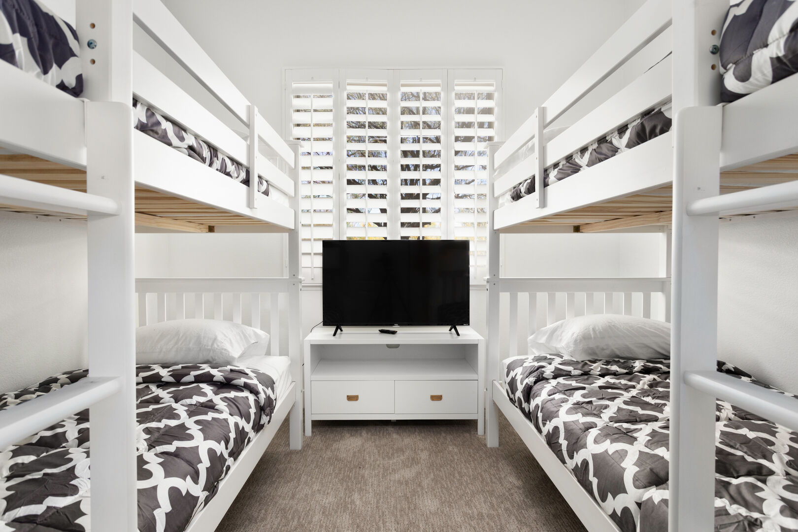 Clark House - Image 22