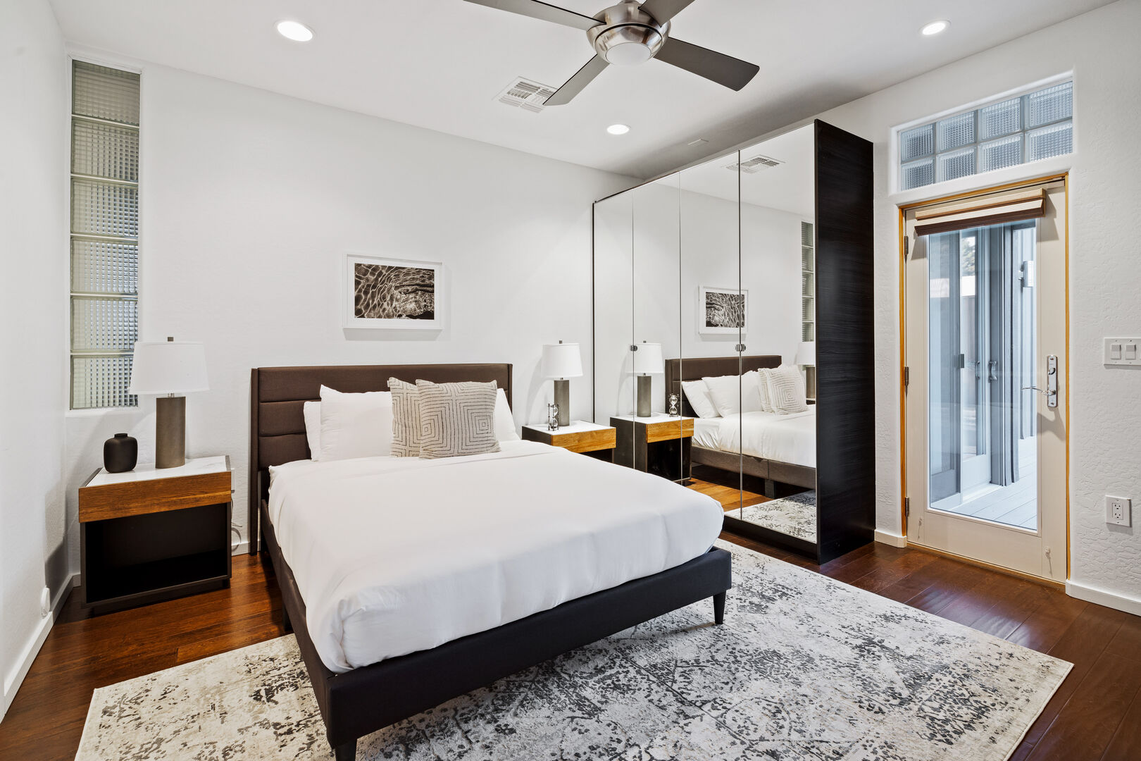 Waterfall House - Image 24