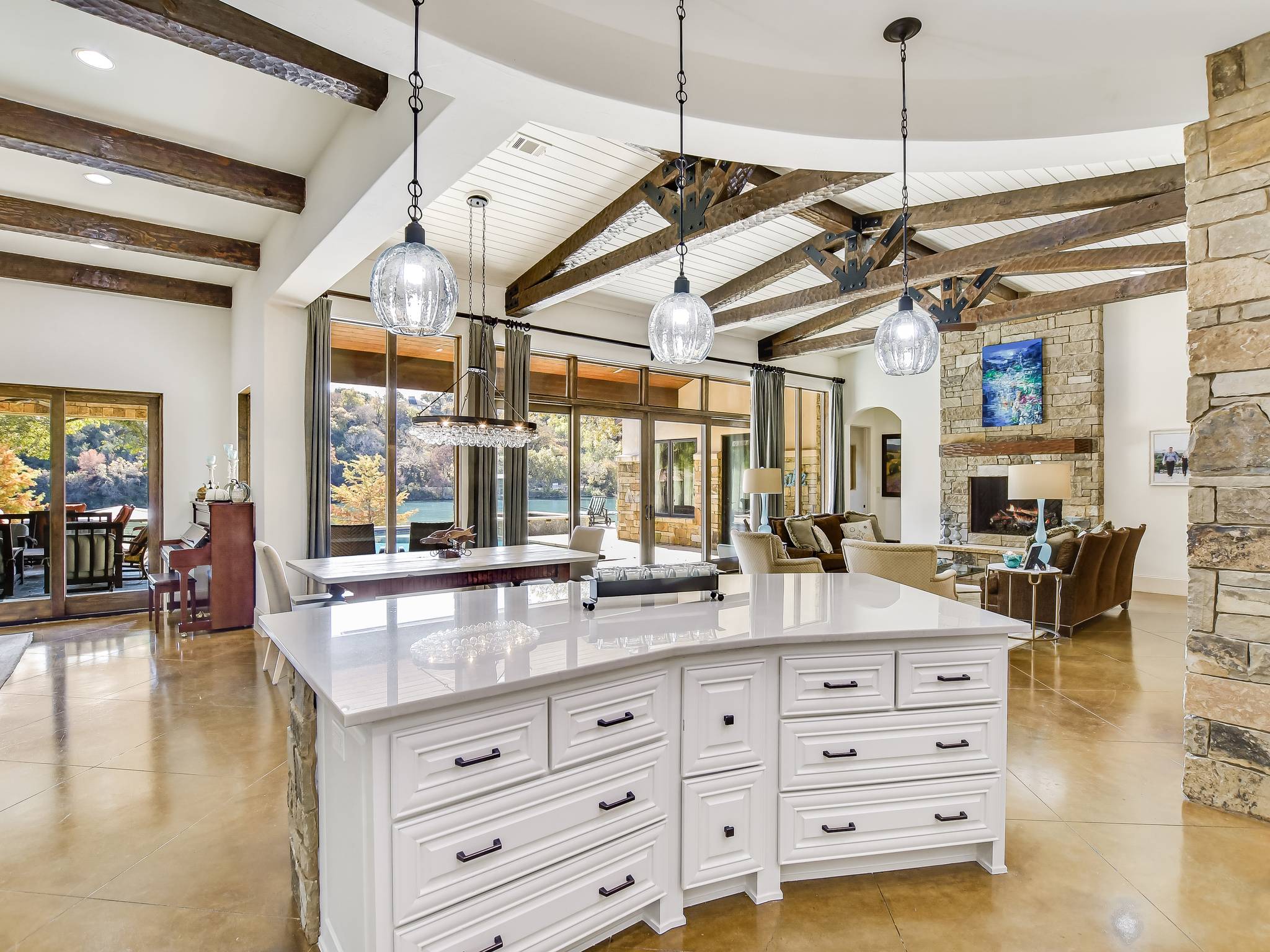 Patterson Manor - Image 10