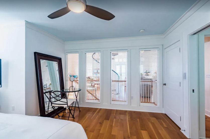 Seaside Manor - Image 21