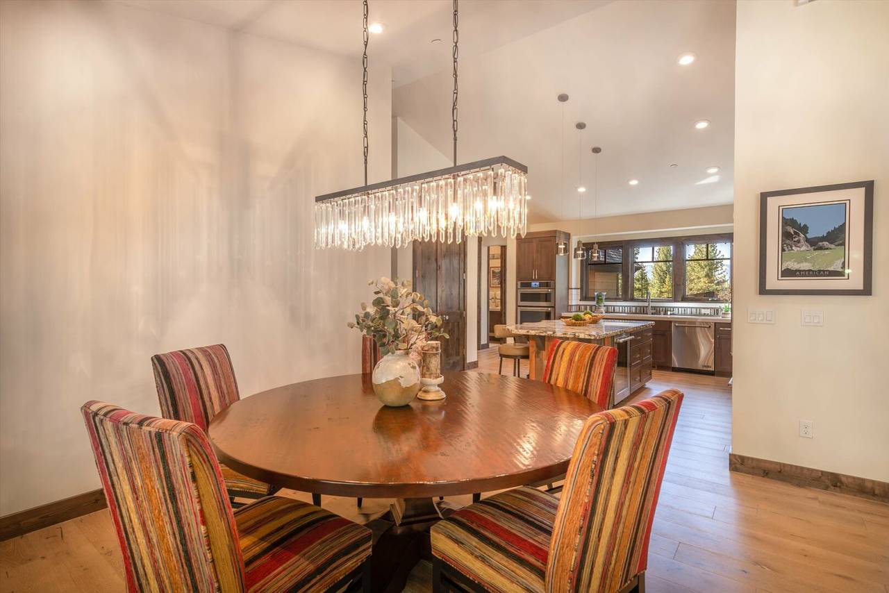 Jacobson House - Image 6