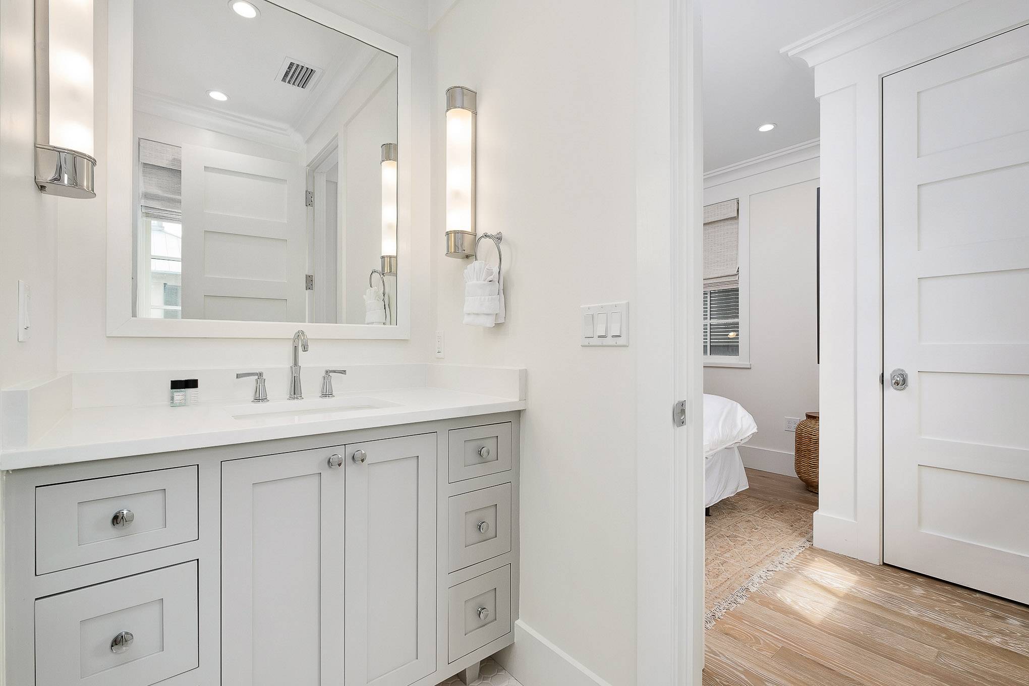 Blue Tang Home - Image 11