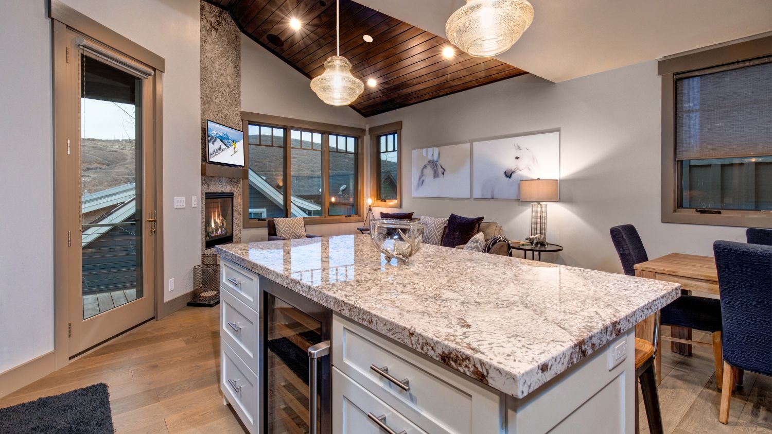 Empire House - Image 4