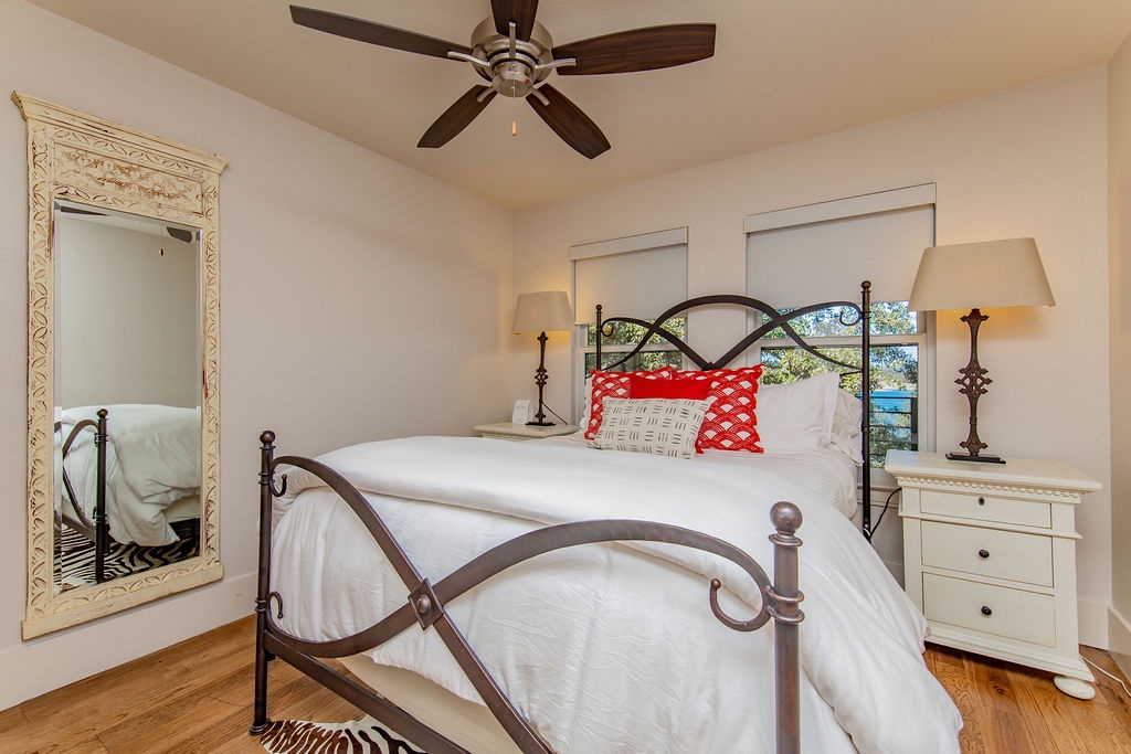 Lakeshore Place - Image 19